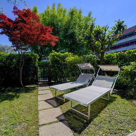 Desenzanoloft Official Partner Marriott Homes & Villas - Dolce Vita With Garden And Pools Desenzano del Garda Exterior foto