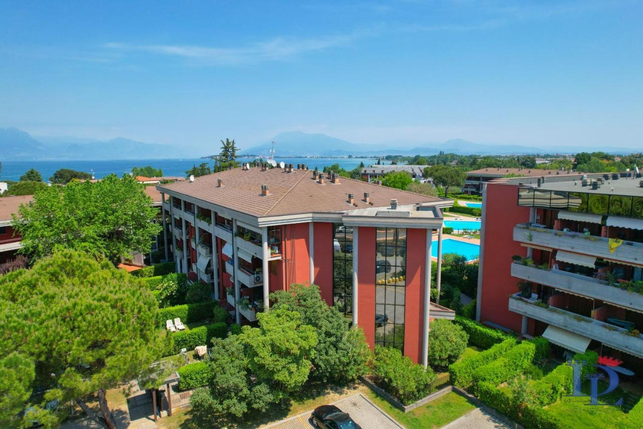 Desenzanoloft Official Partner Marriott Homes & Villas - Dolce Vita With Garden And Pools Desenzano del Garda Exterior foto