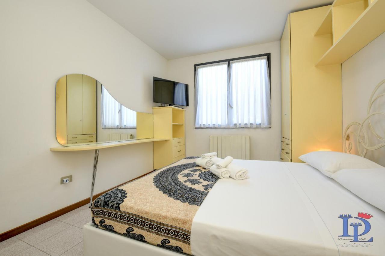 Desenzanoloft Official Partner Marriott Homes & Villas - Dolce Vita With Garden And Pools Desenzano del Garda Exterior foto