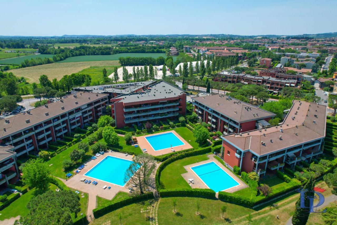Desenzanoloft Official Partner Marriott Homes & Villas - Dolce Vita With Garden And Pools Desenzano del Garda Exterior foto